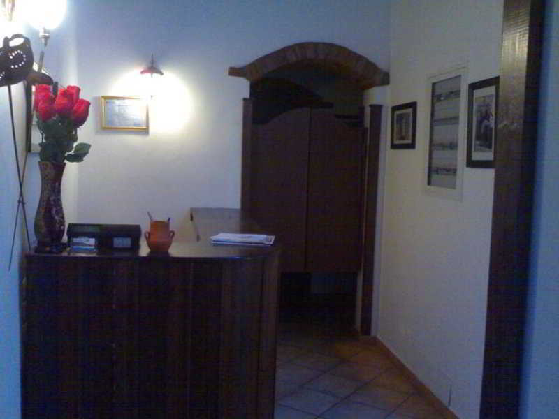 Guva Mangalem Hotel Restaurant Berat Exterior photo